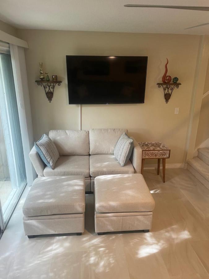Coastal Townhome In Jupiter 1 Mile To Beach! ภายนอก รูปภาพ